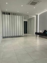 Hougang Avenue 1 (D19), Terrace #475851331